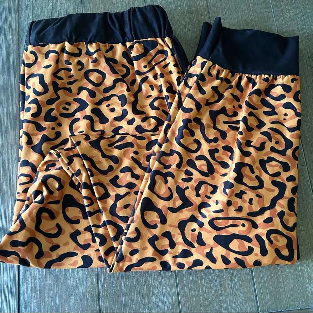 Animal Print Track Suit, Pants and Hoodie set - Picture 10 of 13